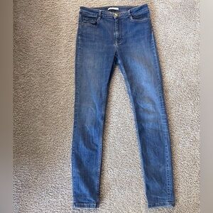 Maje Blue Skinny Jeans with Classic Denim Style